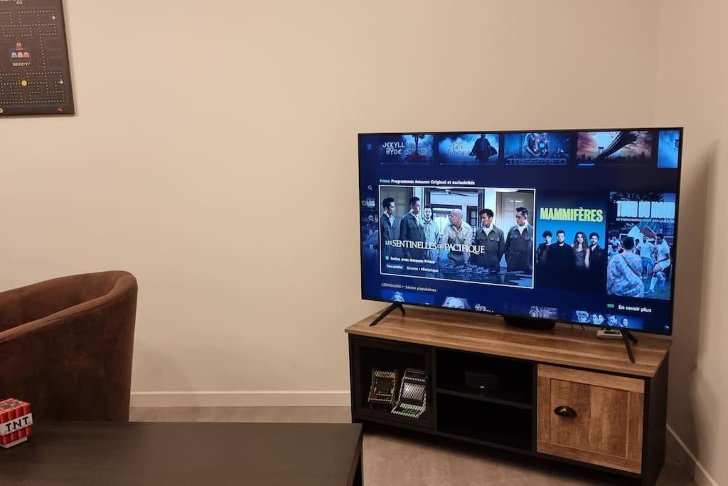 Belle Maison Climatisee Renovee Pac-Man Entre Collegues, Amis, Famille - Barbecue - Netflix - Prime - Baby Foot 50Cts Saint-Seurin-sur-l'Isle Exterior photo